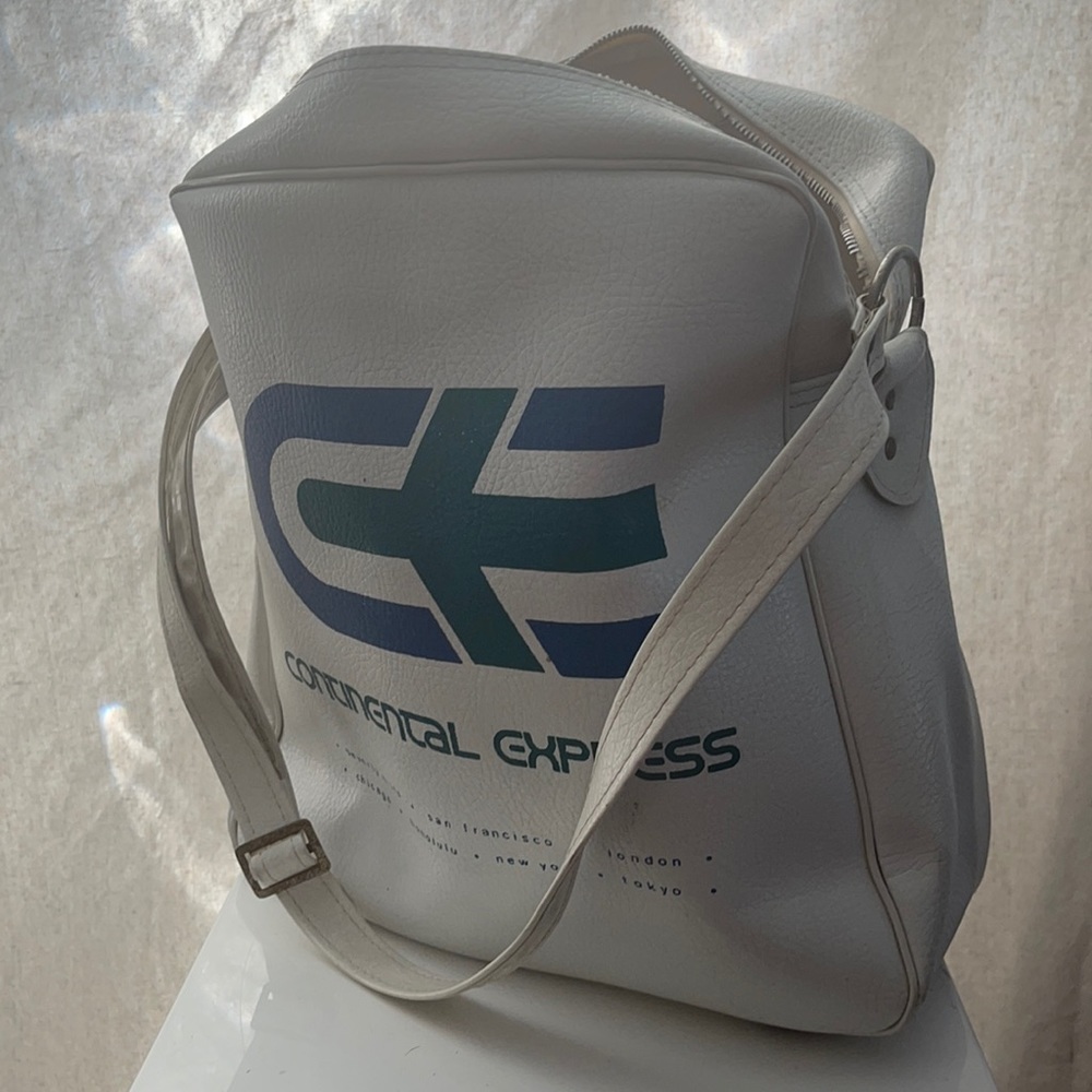 Continental express travel bag